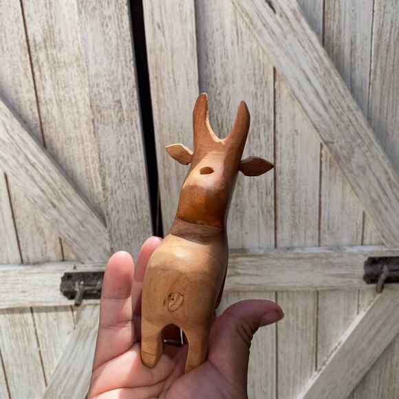 Small Wood Carved Bull - Picture 2 of 5